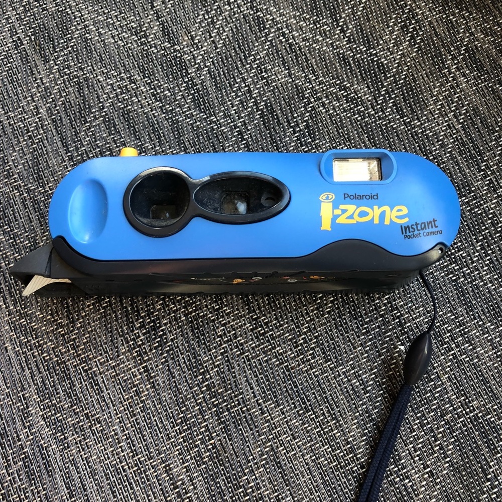 Vintage I-zone Polariod Instant Pocket Camera
